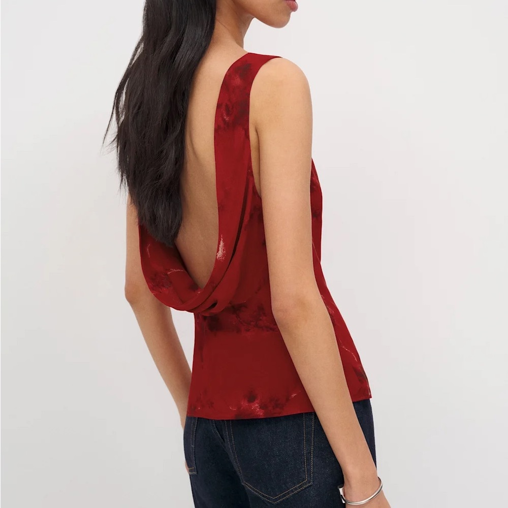 Red Sleeveless Top